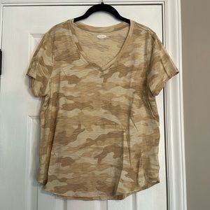 EUC Old Navy Camo Tee